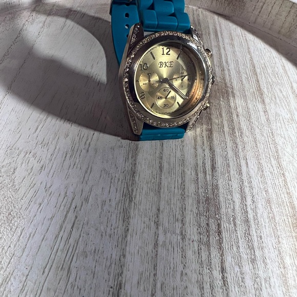 BKE watch only used once. NO DAMAGE - Picture 4 of 4